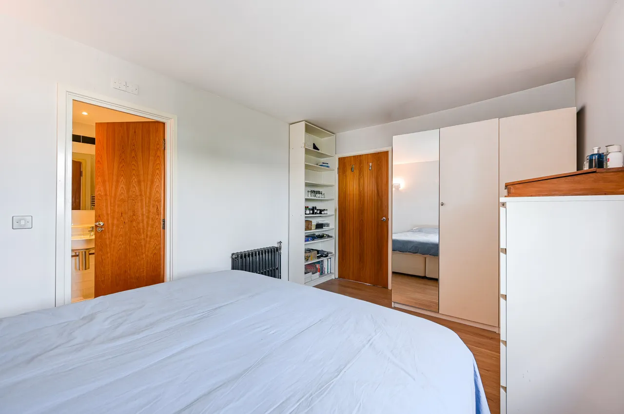 Apartment 56, Building 45, Hopton Road, London, photo 8