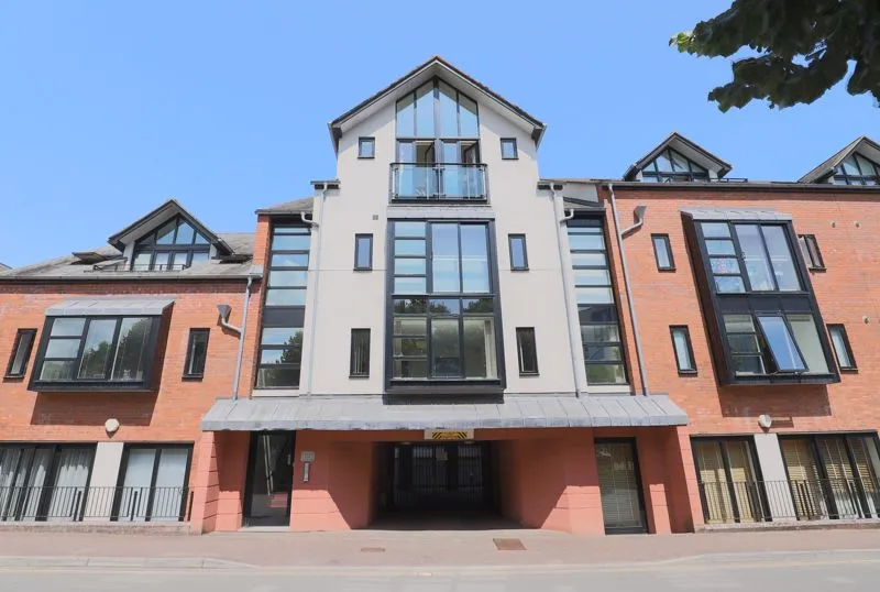 1 bed flat for sale — Tudor Street, Exeter