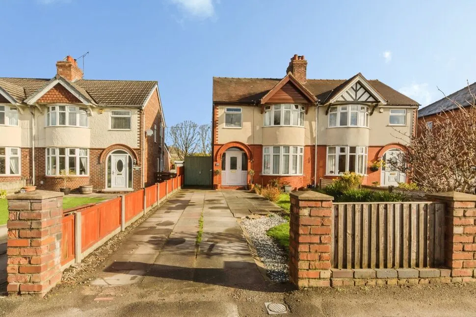 3 bed house for sale — Middlewich Road, Rudheath, Cheshire, CW9