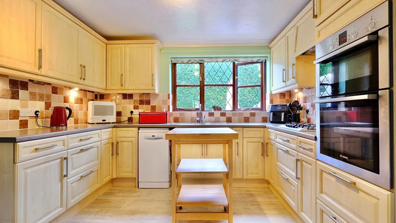 Townsend Close, Wyton, PE28, photo 6