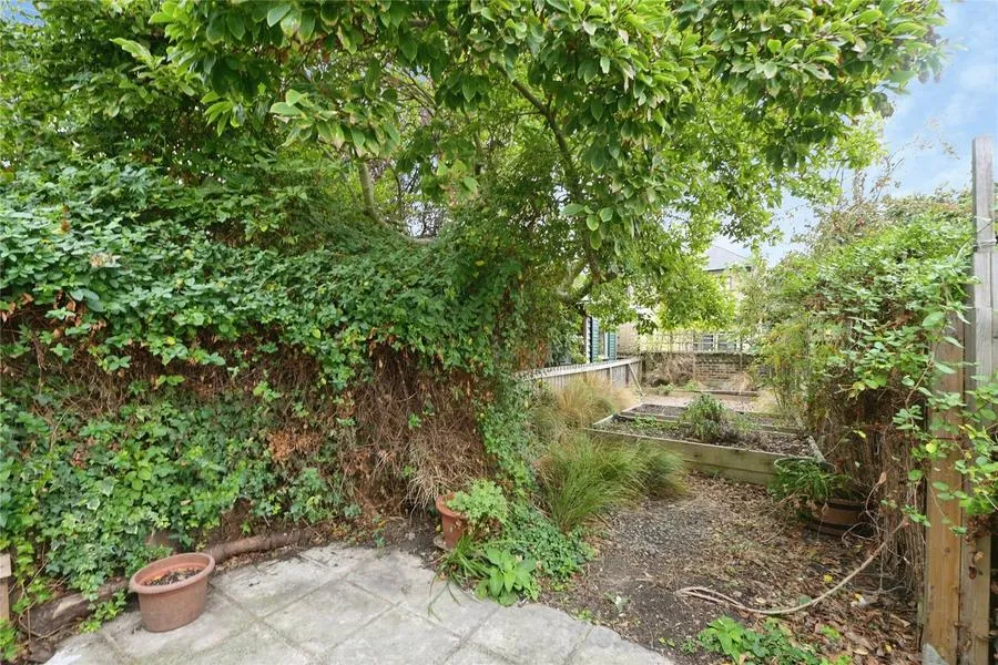 Claremont Road, London, E7, photo 22