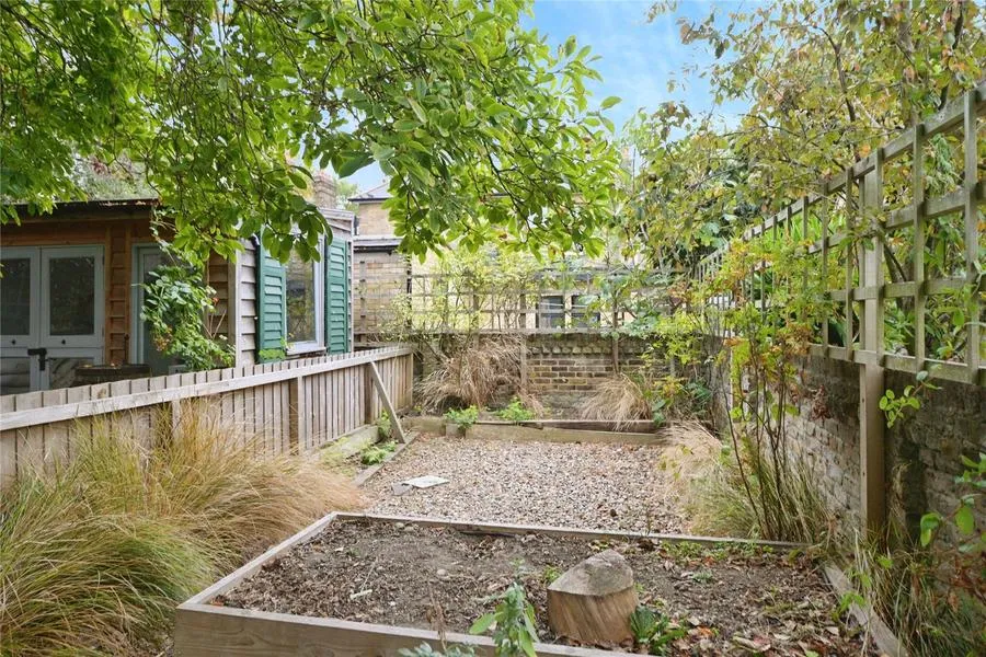 Claremont Road, London, E7, photo 24