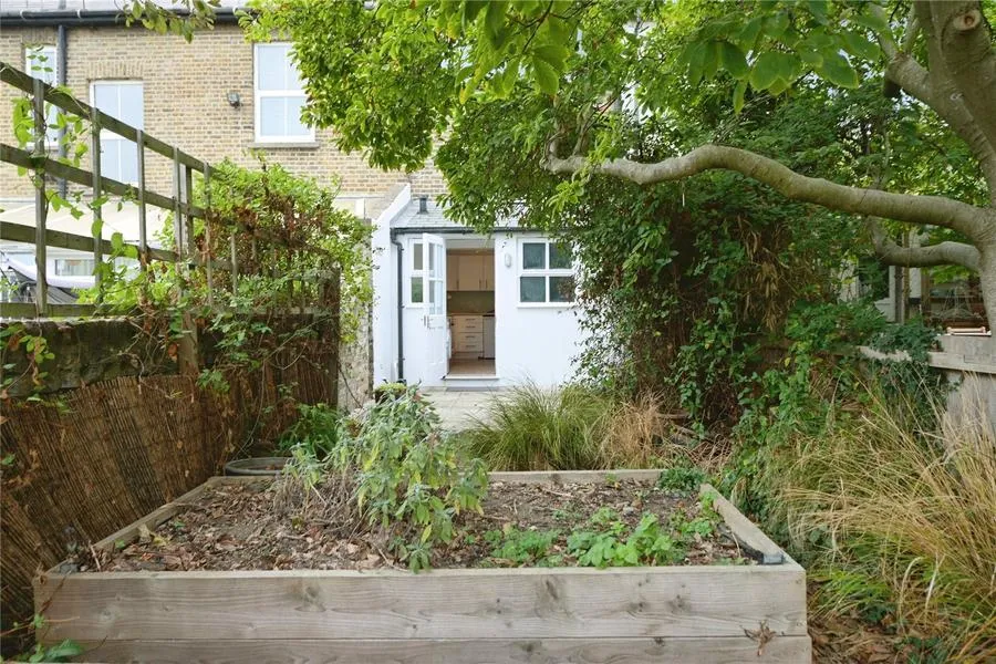Claremont Road, London, E7, photo 26