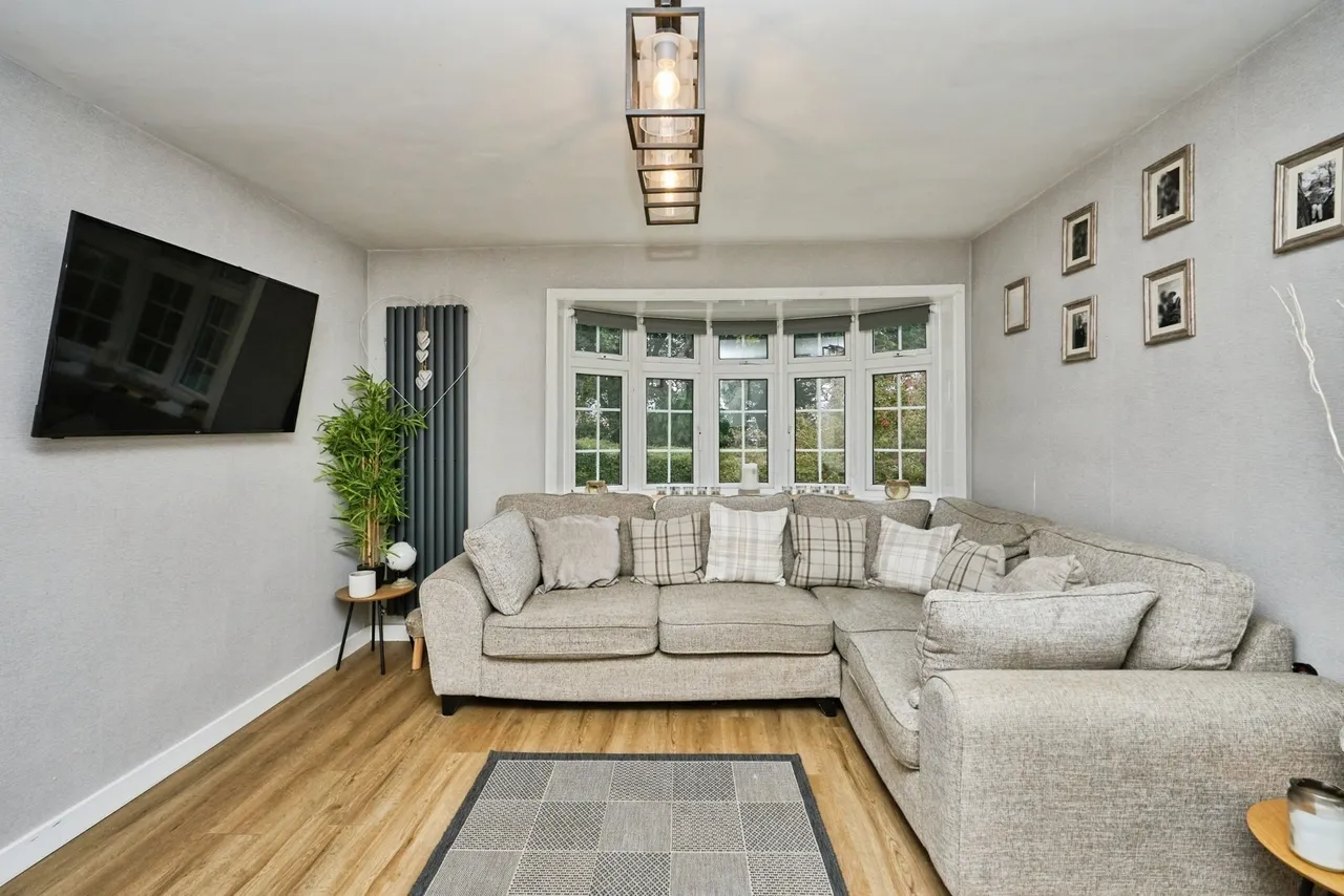 York Avenue, East Cowes, PO32, photo 9