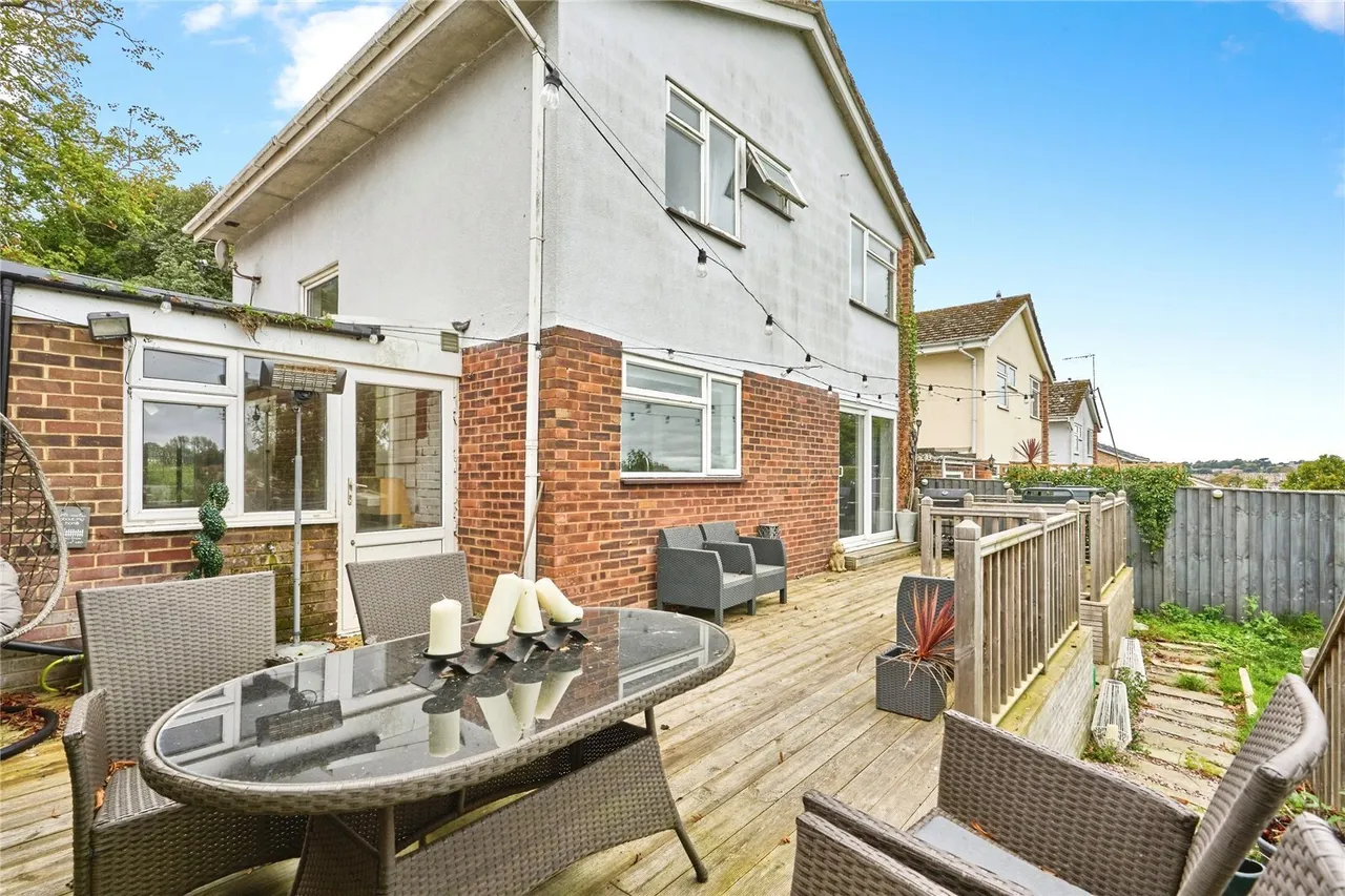 York Avenue, East Cowes, PO32, photo 12