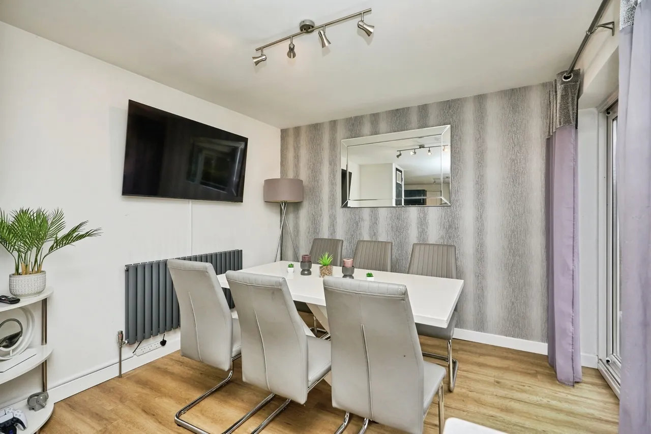 York Avenue, East Cowes, PO32, photo 8