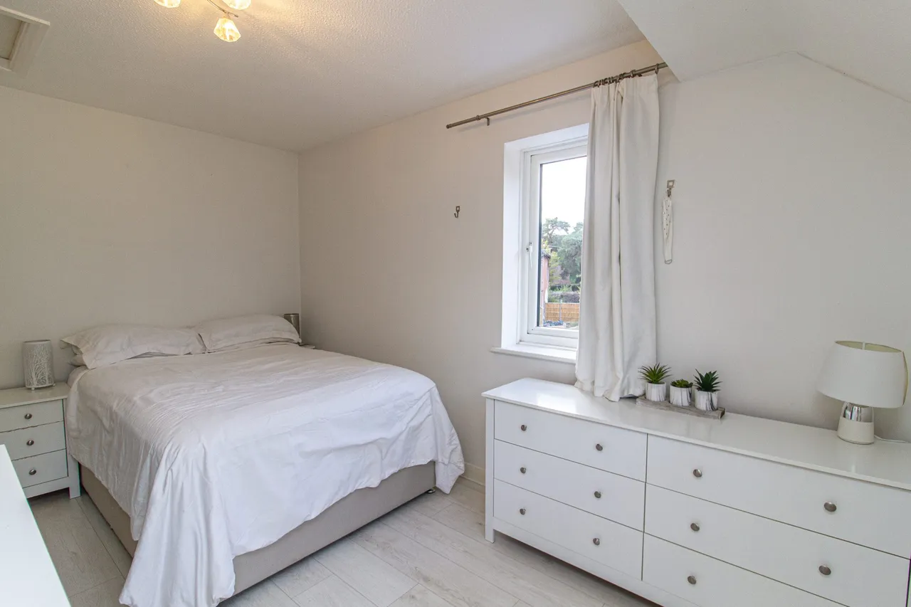 Earlsbourne, Church Crookham, GU52, photo 8