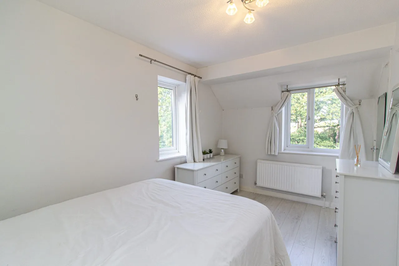 Earlsbourne, Church Crookham, GU52, photo 9