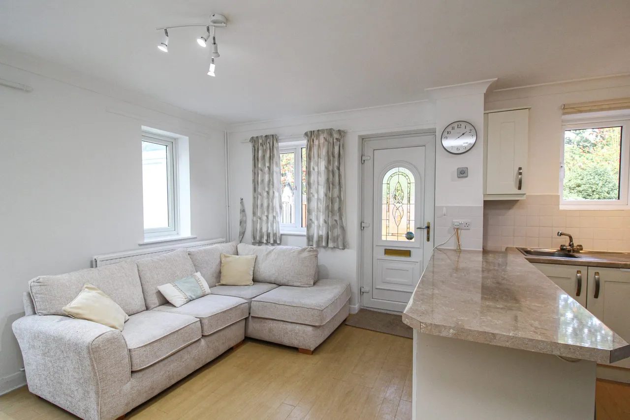 Earlsbourne, Church Crookham, GU52, photo 5