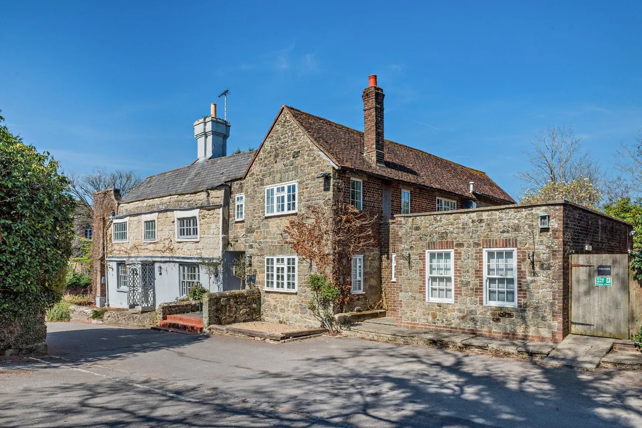 11 bed property for sale, Old Rectory Lane, Pulborough, RH20