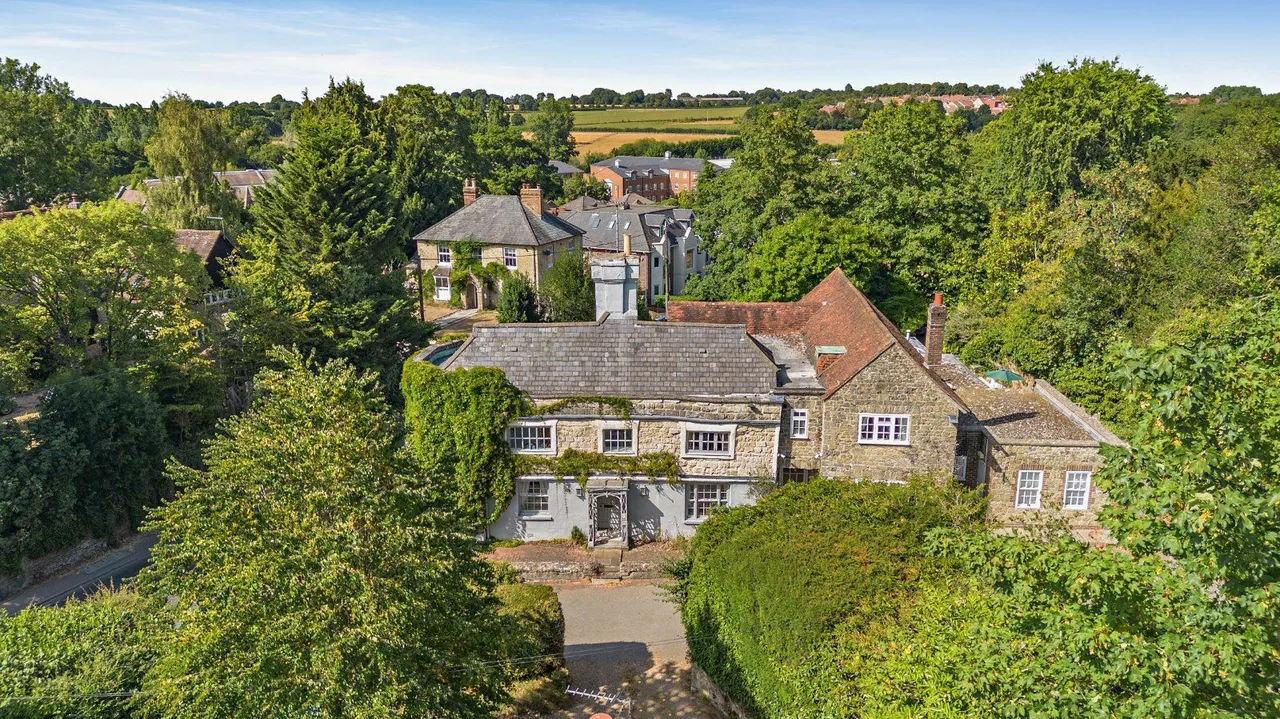 Old Rectory Lane, Pulborough, RH20, photo 2