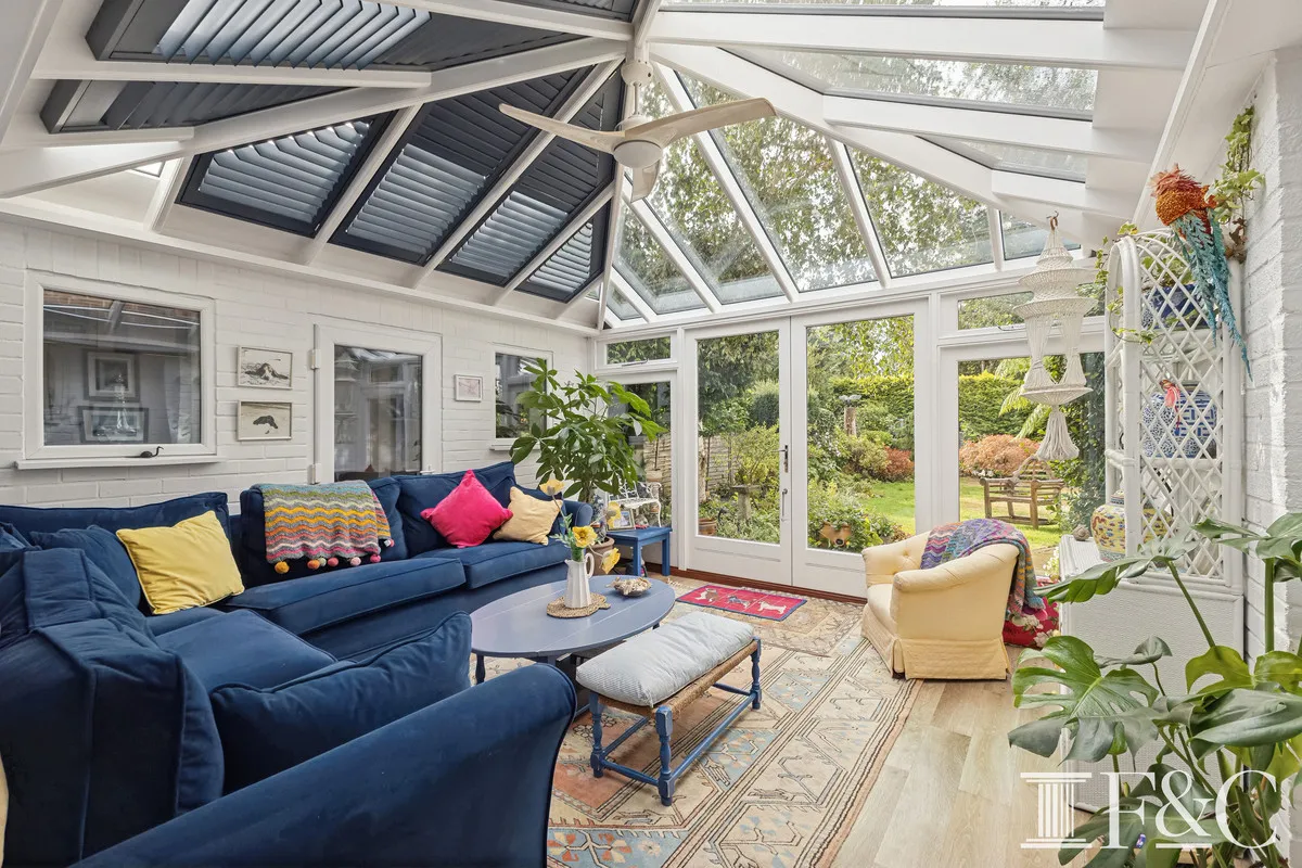 Earleswood, KT11, photo 5