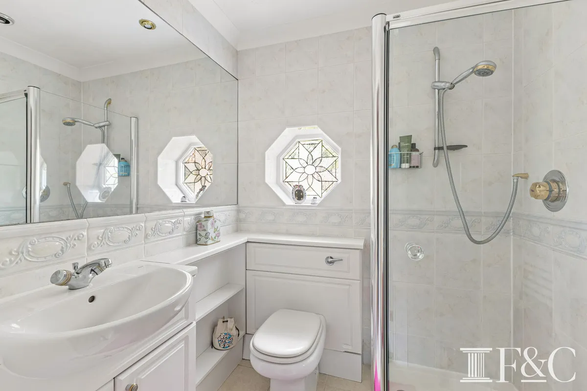 Earleswood, KT11, photo 13