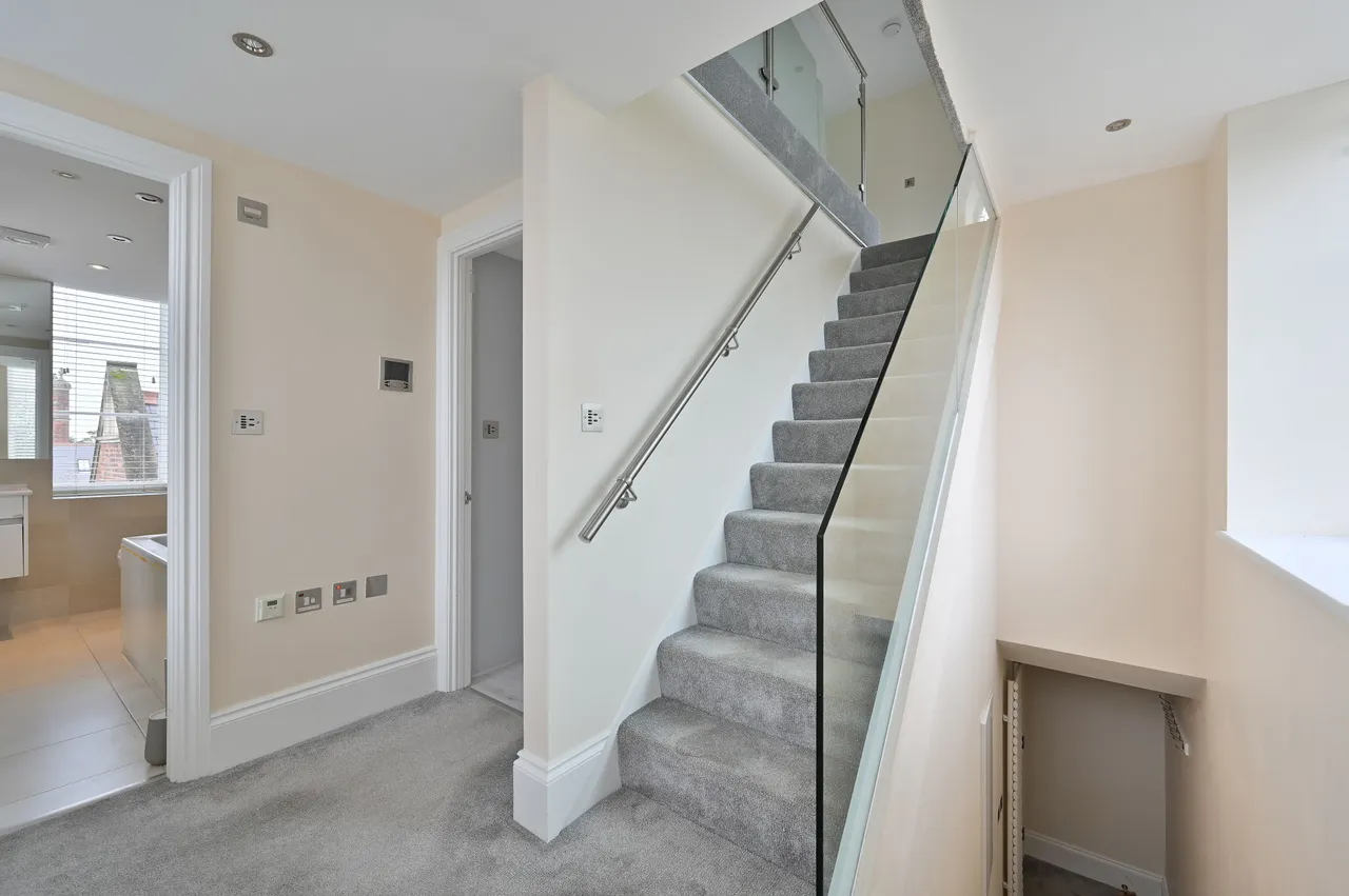 Flat 25, Jfk House, Bushey, photo 2