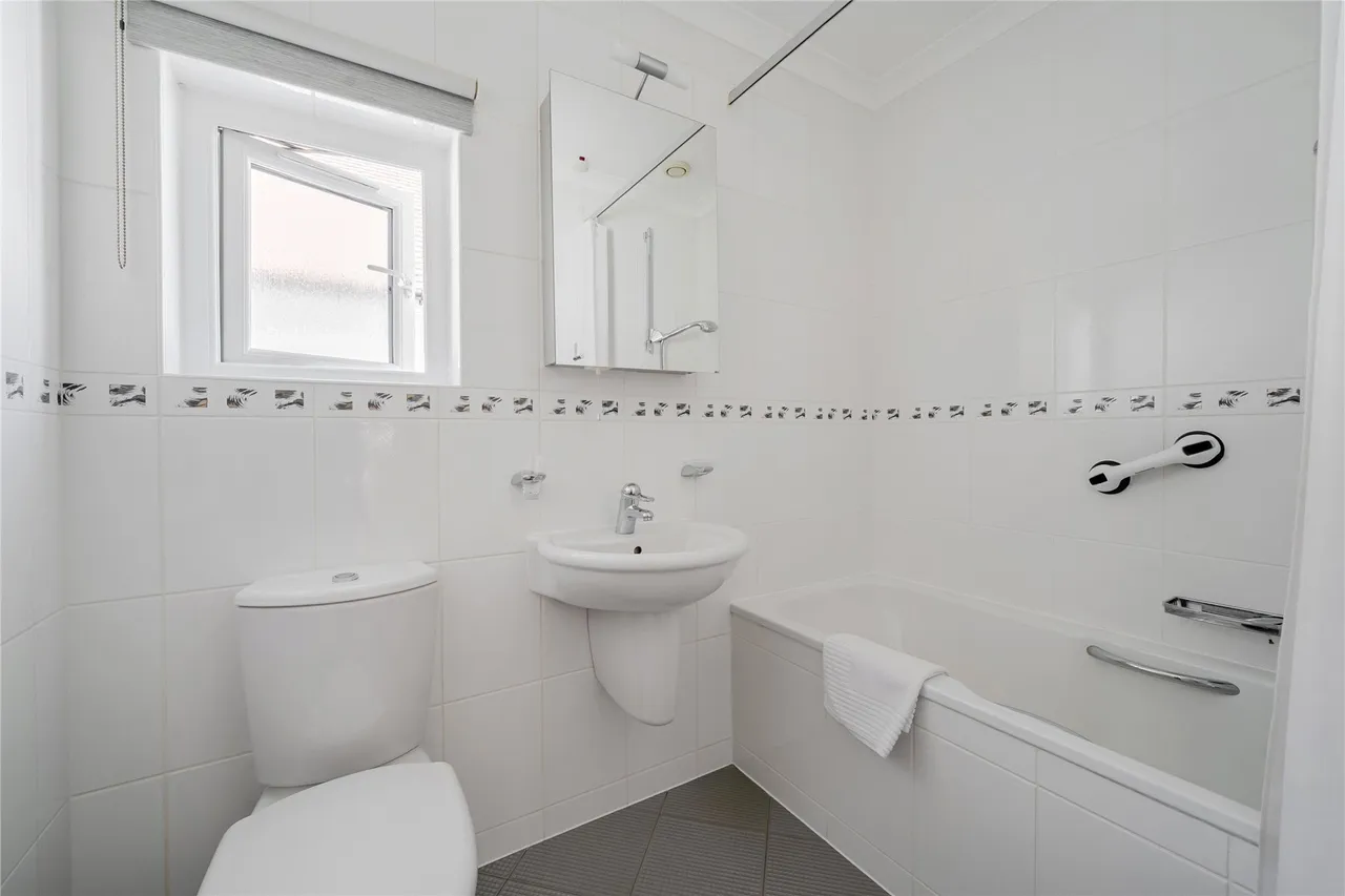 Stambourne Way, West Wickham, BR4, photo 10