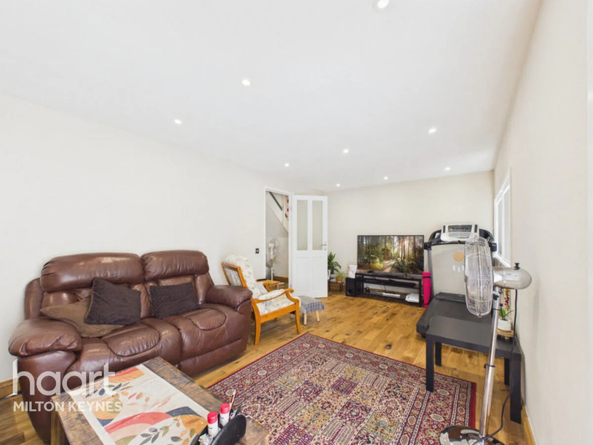 Smithergill Court, Milton Keynes, MK13, photo 5