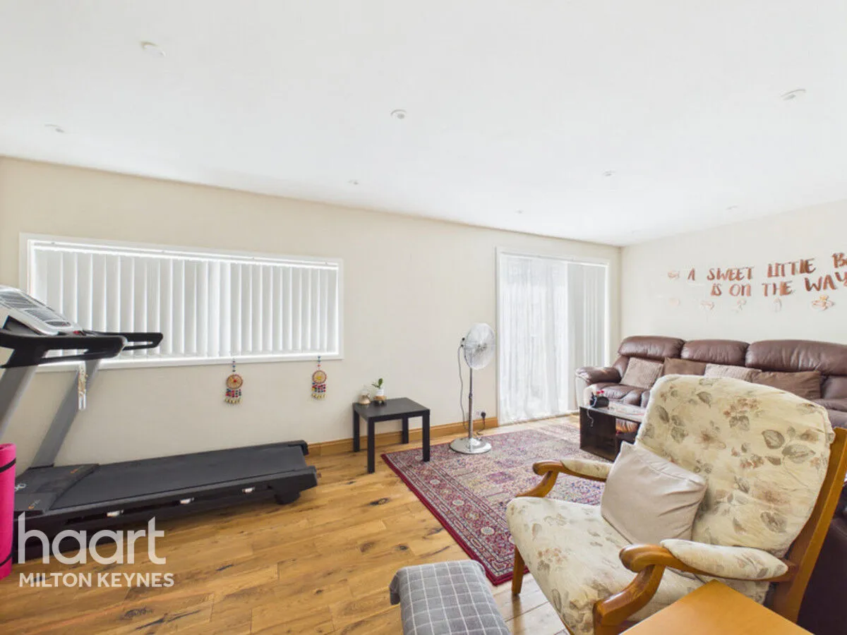 Smithergill Court, Milton Keynes, MK13, photo 4