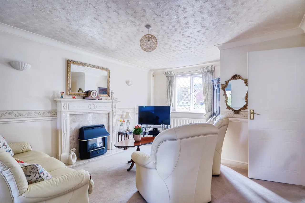 Kirkfield Drive, Leeds, photo 4