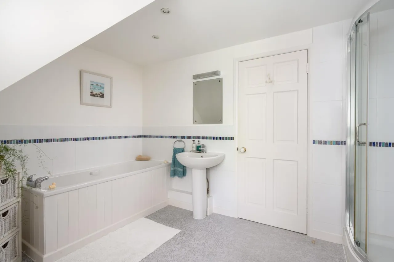 Inkpen, Newbury, RG17, photo 25