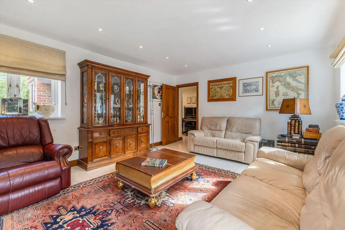 Anners Close, Egham, TW20, photo 8