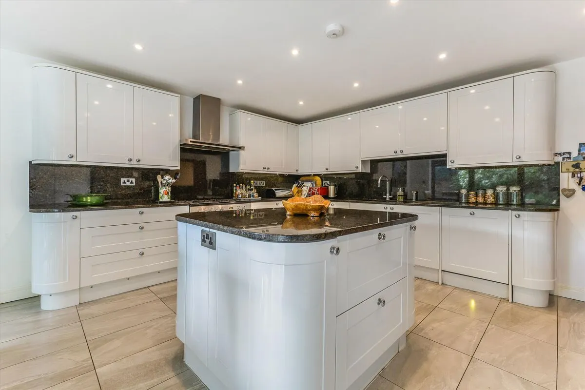 Anners Close, Egham, TW20, photo 6