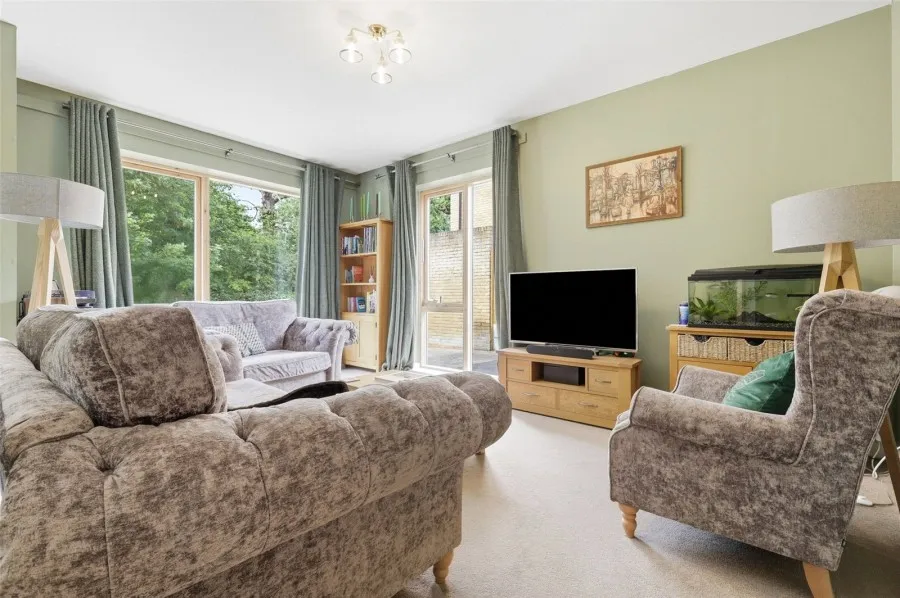 with 4 bedrooms in Newhall, Harlow, CM17, photo 2