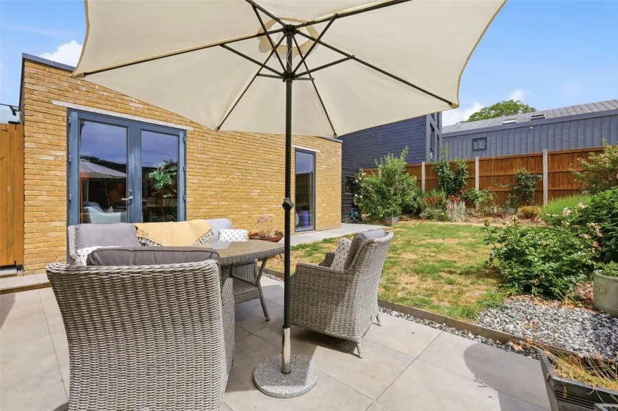 with 4 bedrooms in Newhall, Harlow, CM17, photo 26