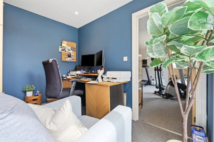 with 4 bedrooms in Newhall, Harlow, CM17, photo 7