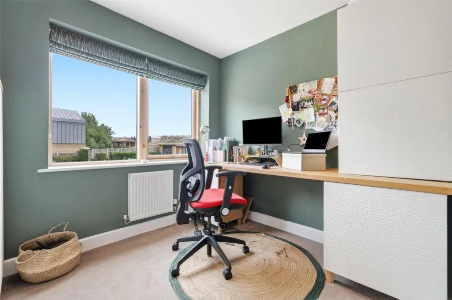 with 4 bedrooms in Newhall, Harlow, CM17, photo 25