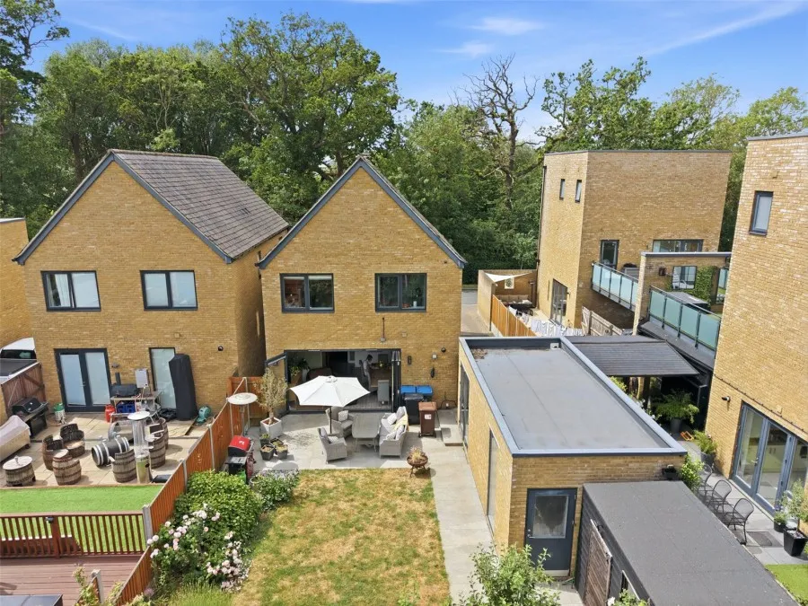 with 4 bedrooms in Newhall, Harlow, CM17, photo 28
