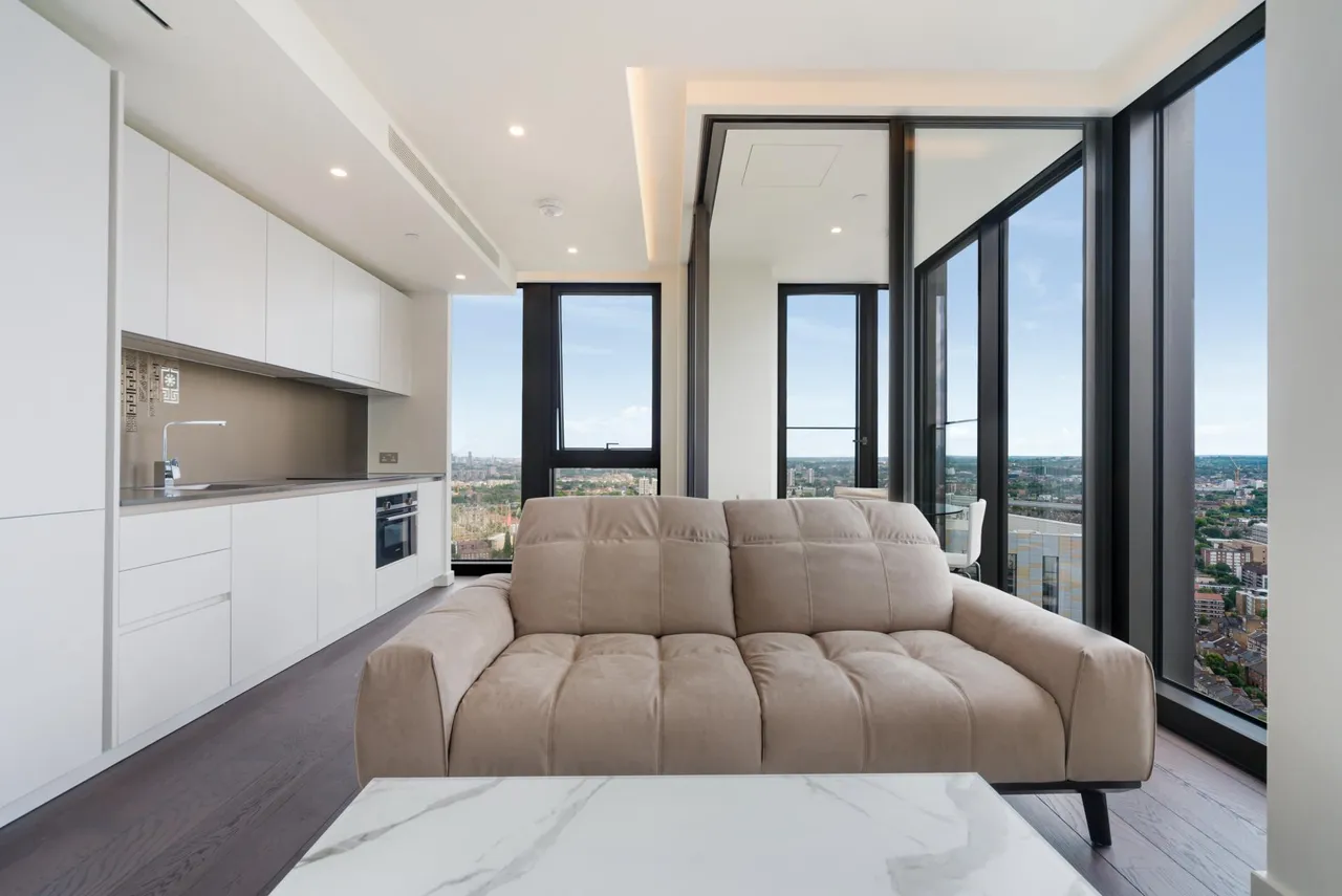 Damac Tower, Bondway, SW8, photo 2