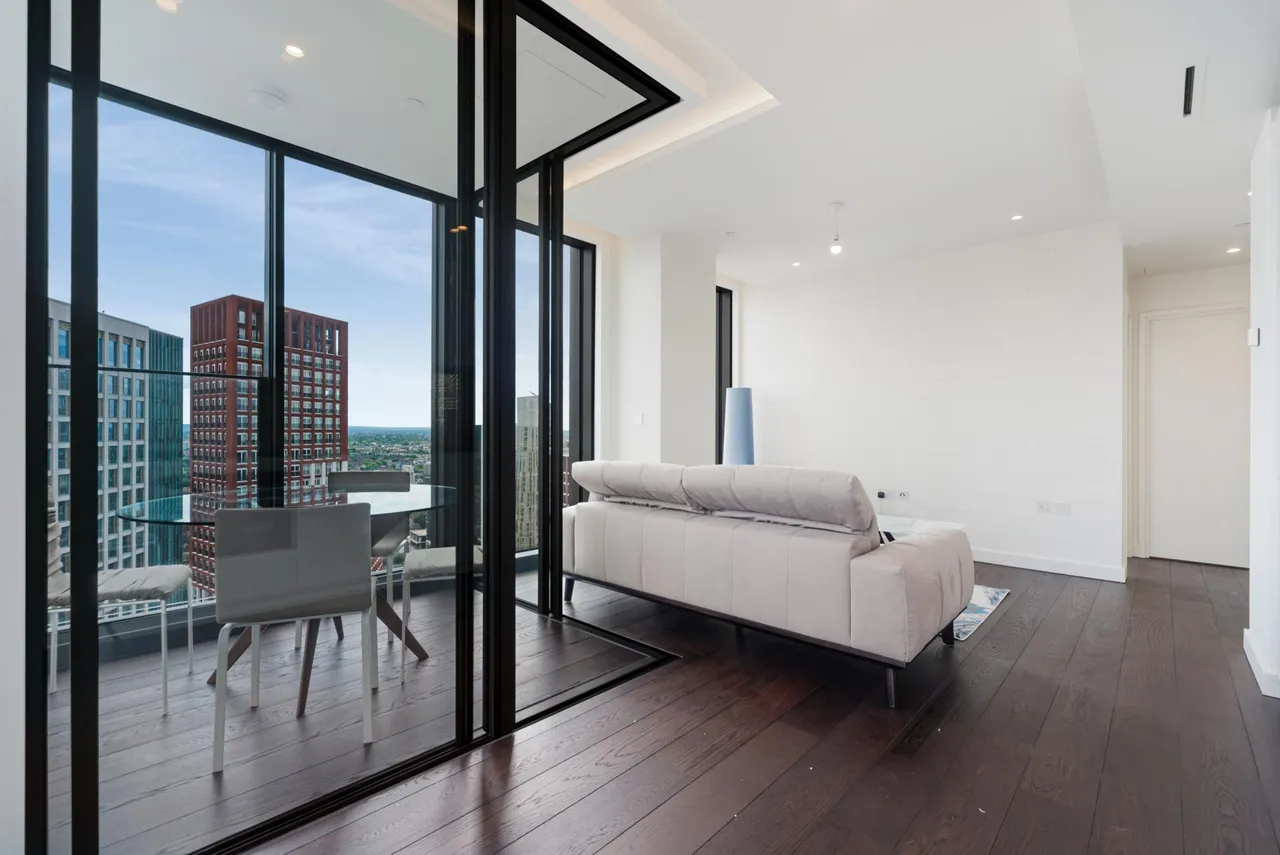 Damac Tower, Bondway, SW8, photo 3