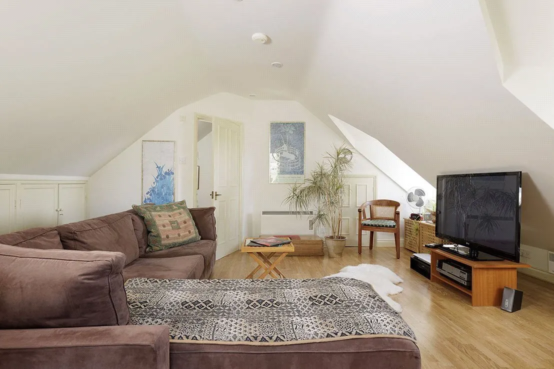 Stanton, Broadway, WR12, photo 10