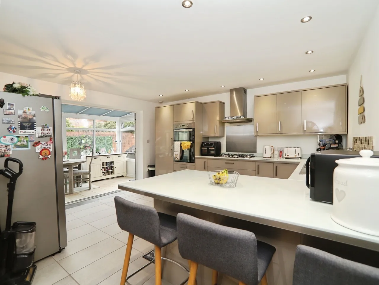 Harlech Drive, NP10, photo 7