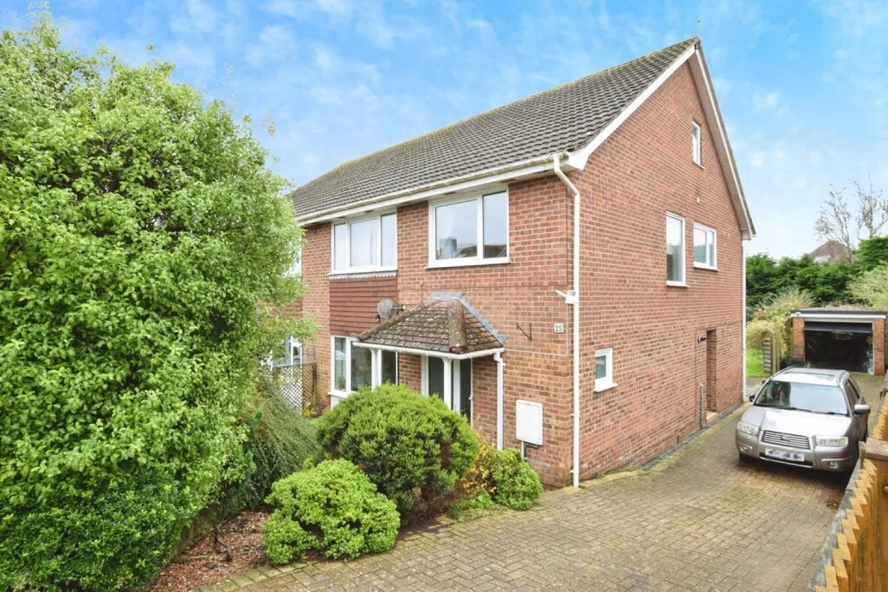 5 bed house for sale — Rosebank Crescent