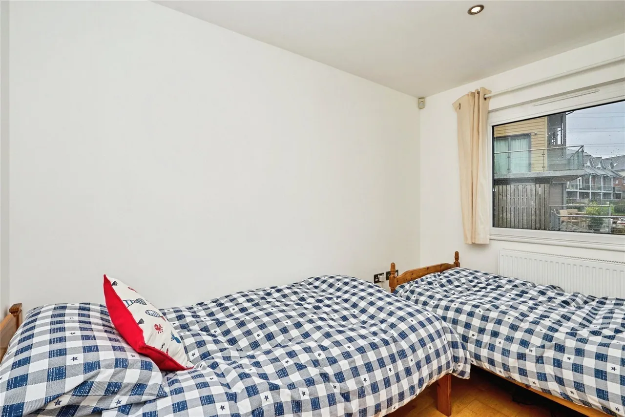 Heron Square, Newport, PO30, photo 17