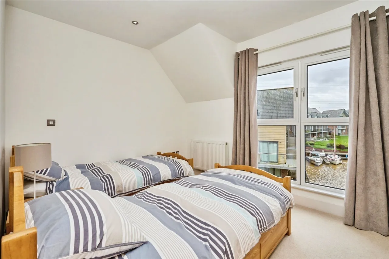 Heron Square, Newport, PO30, photo 13