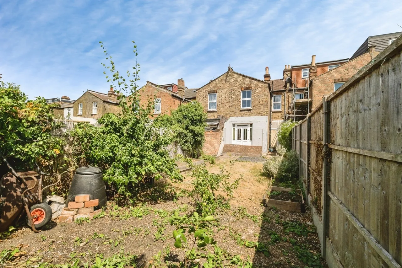 Cromer Road, London, E10, photo 21