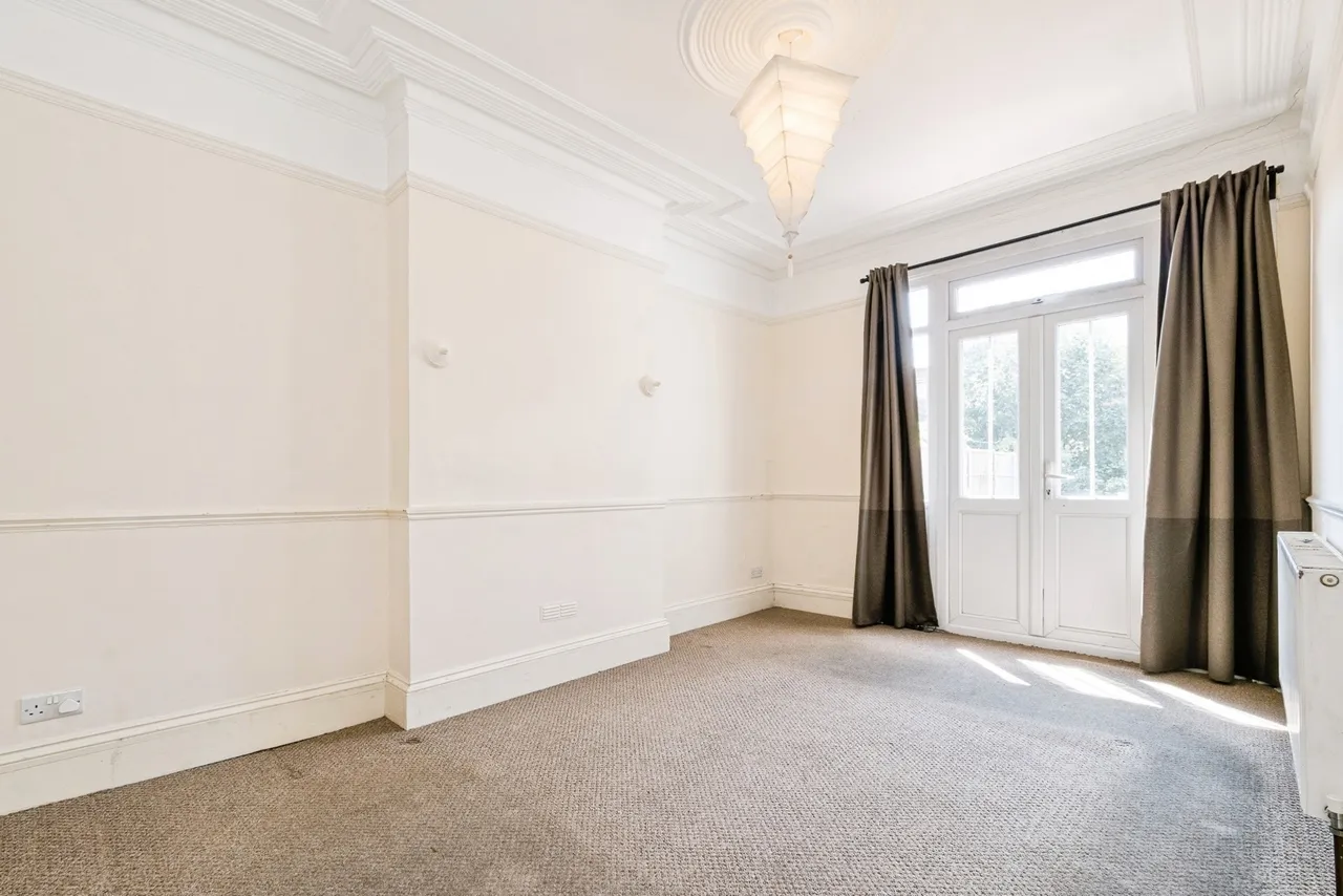 Cromer Road, London, E10, photo 7