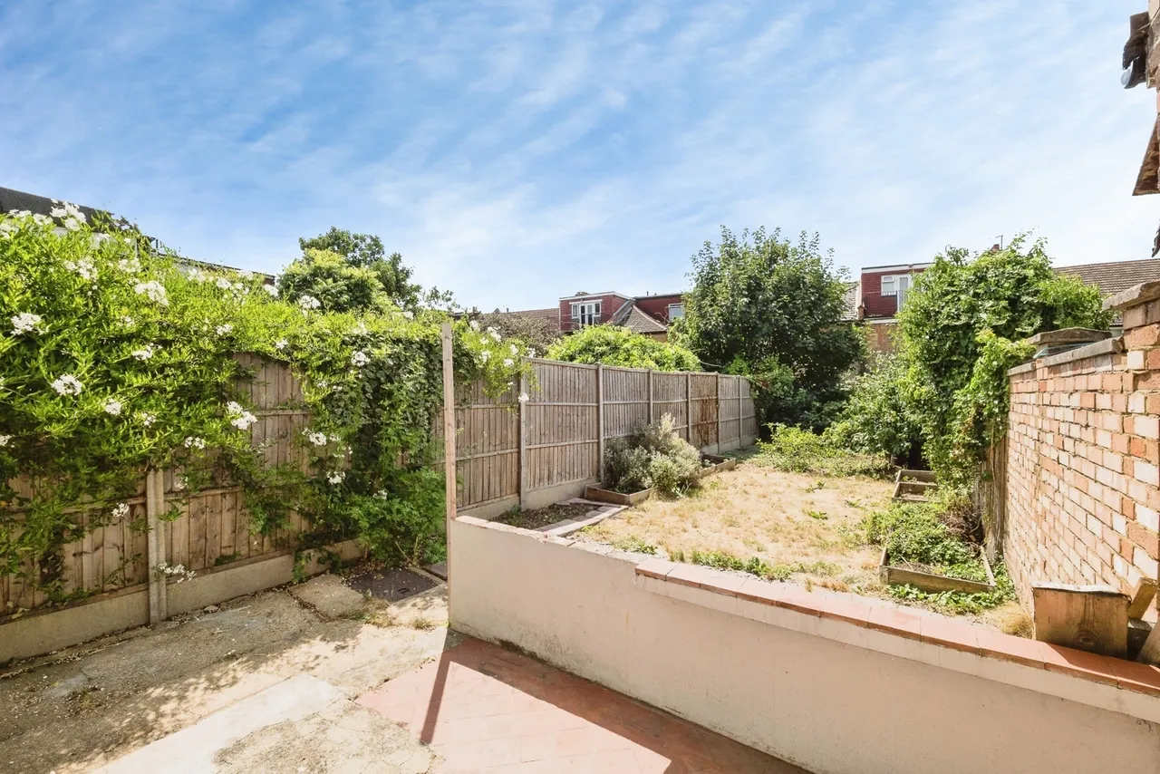 Cromer Road, London, E10, photo 20