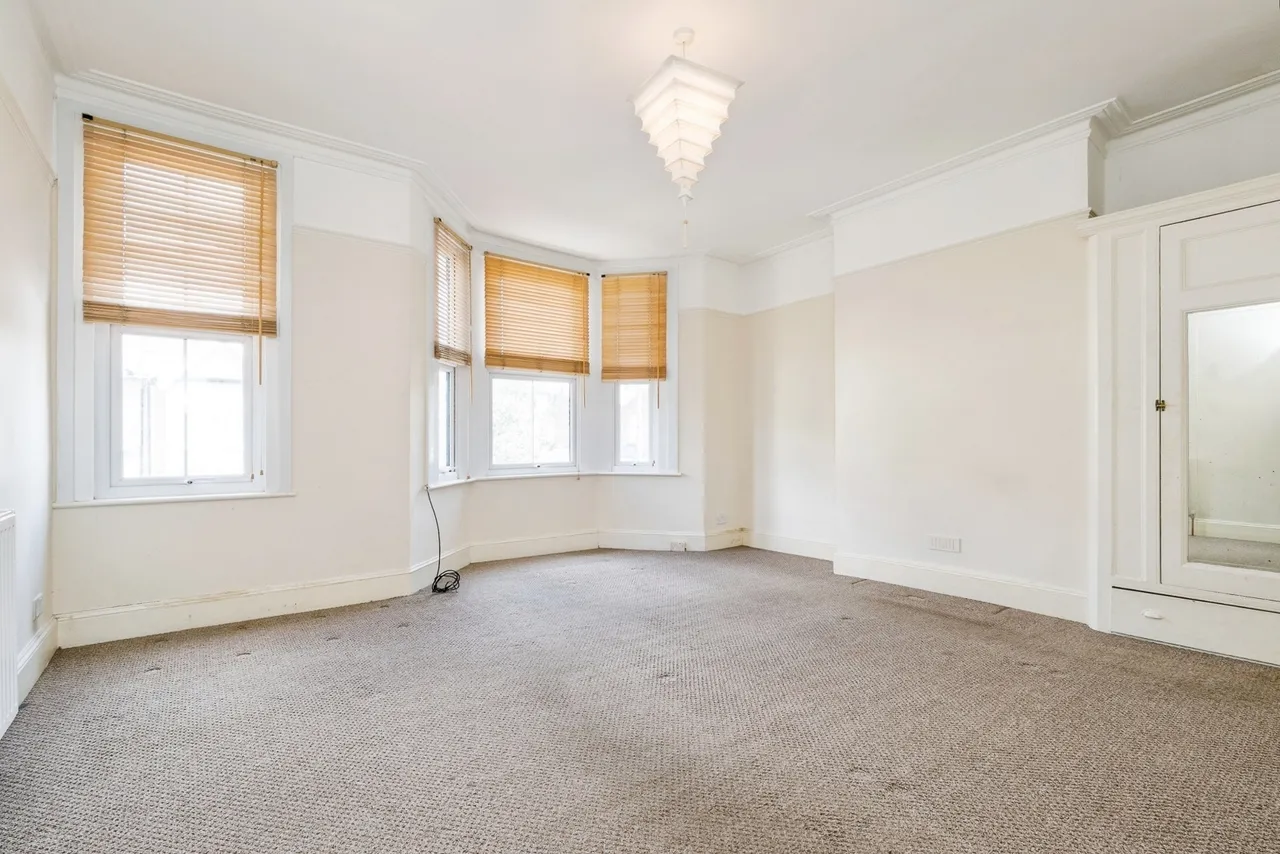 Cromer Road, London, E10, photo 11
