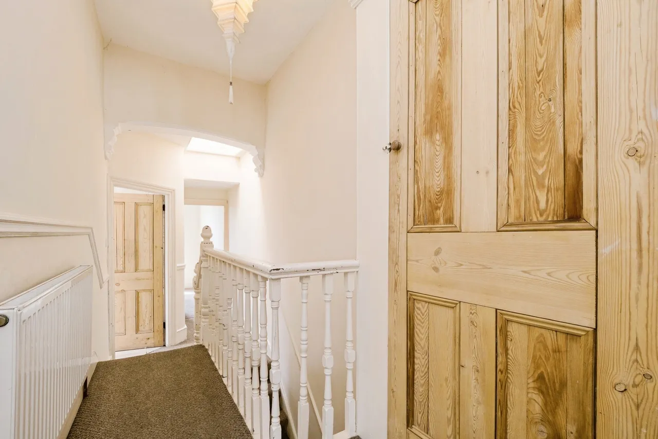 Cromer Road, London, E10, photo 13