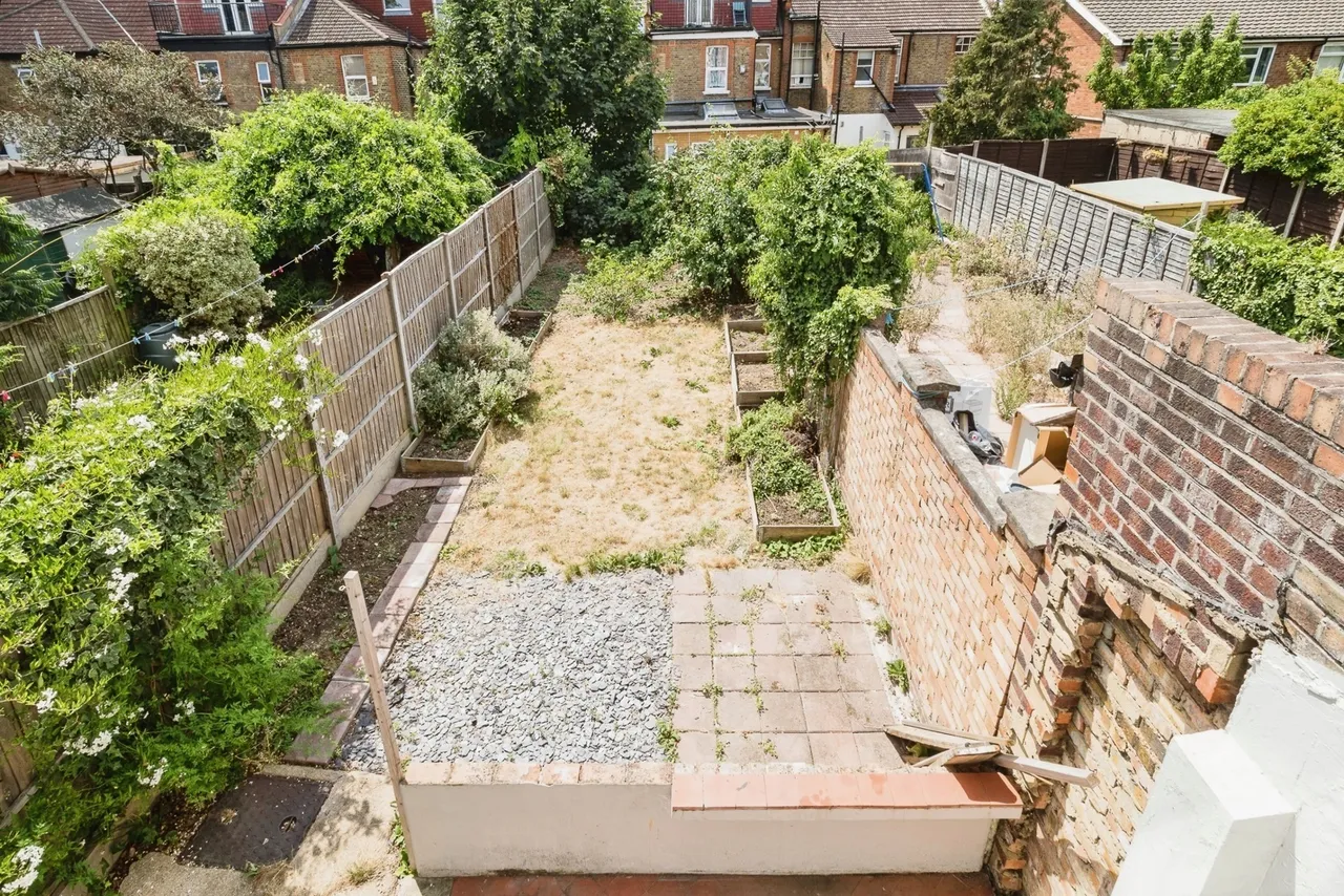 Cromer Road, London, E10, photo 19