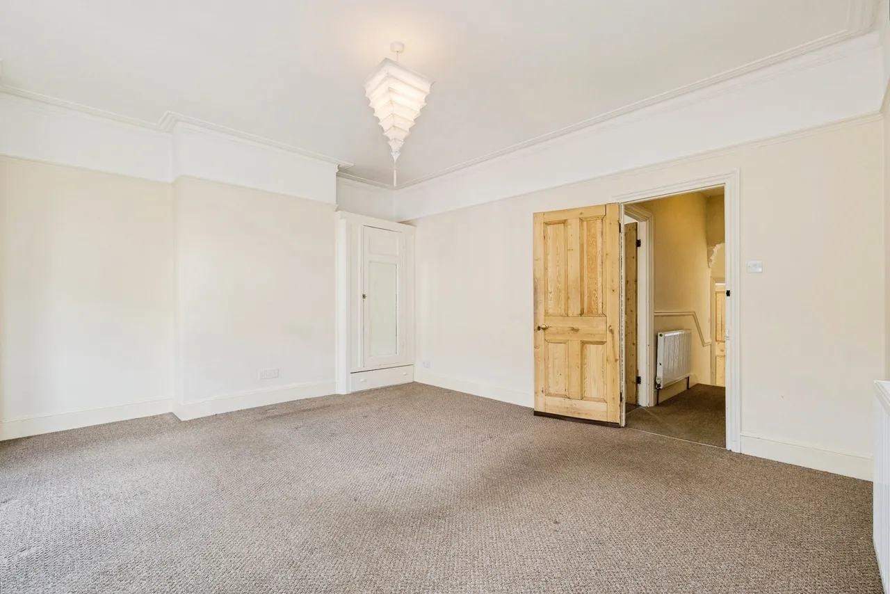 Cromer Road, London, E10, photo 9