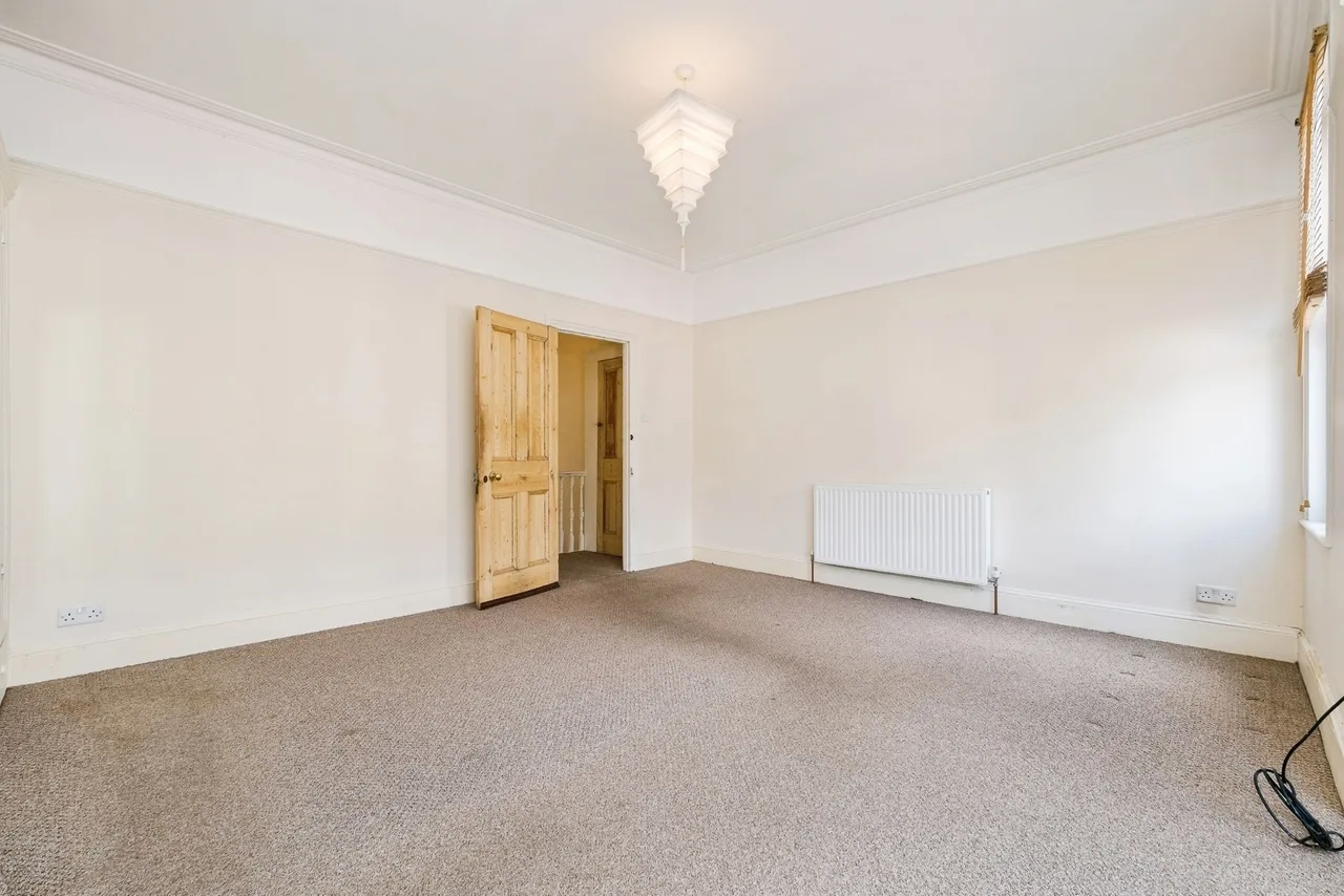 Cromer Road, London, E10, photo 12