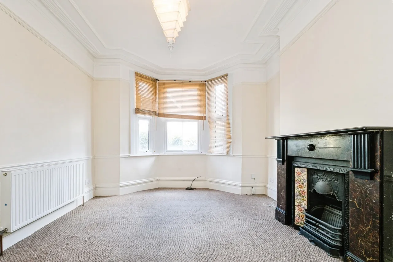Cromer Road, London, E10, photo 3