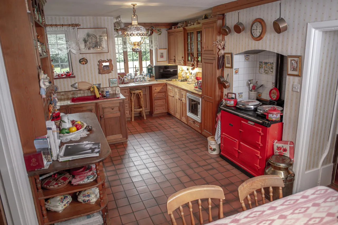 Collinswood Road, Farnham Common, SL2, photo 4