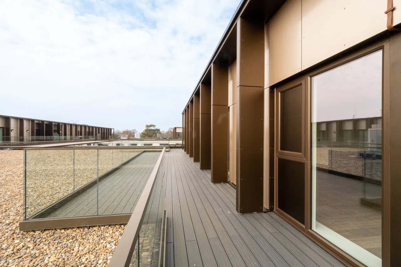 Showflat 7, Walton Court, 2 Leaping Birds Rise, Walton-on-Thames, photo 5