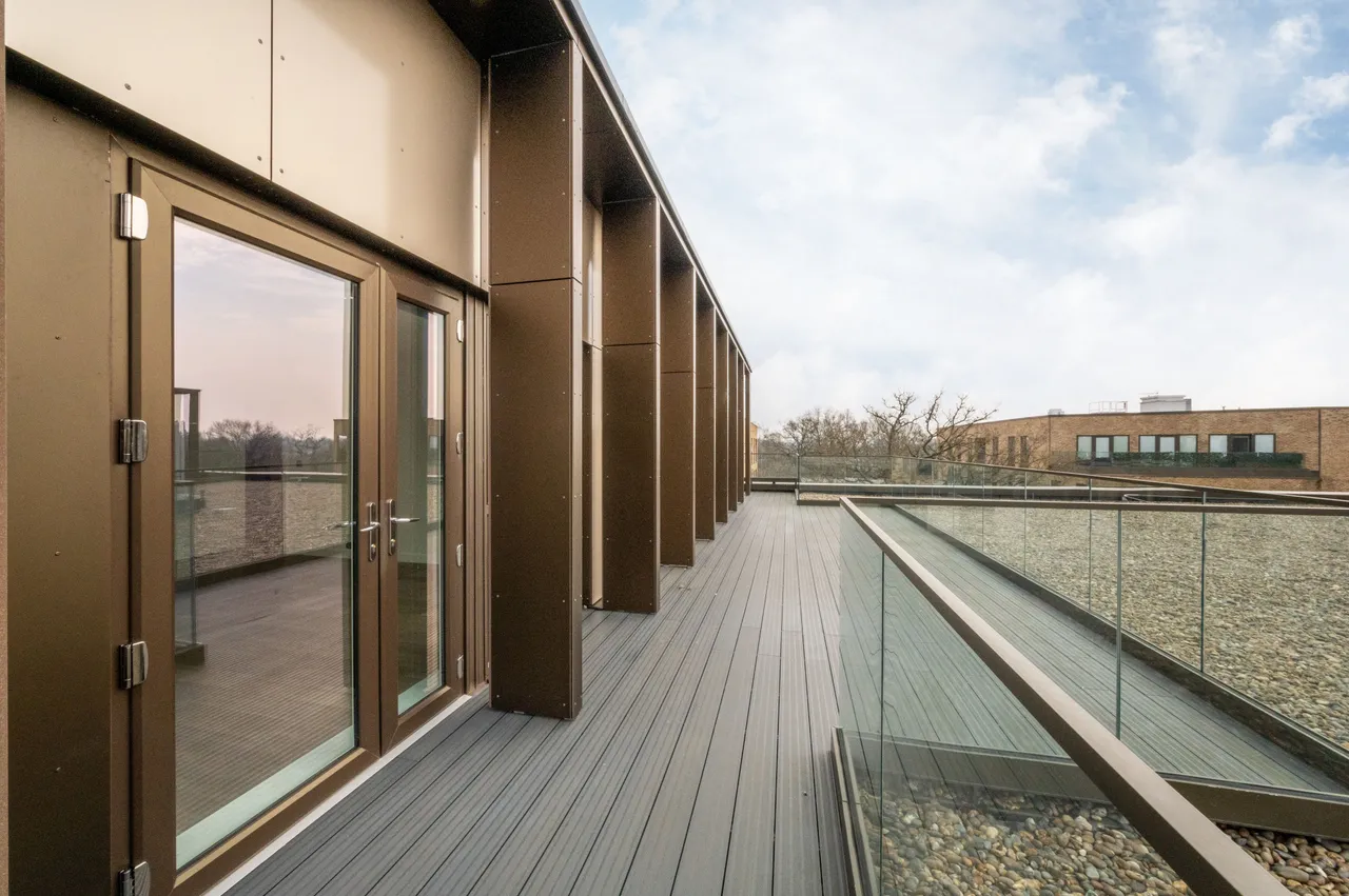 Showflat 7, Walton Court, 2 Leaping Birds Rise, Walton-on-Thames, photo 4