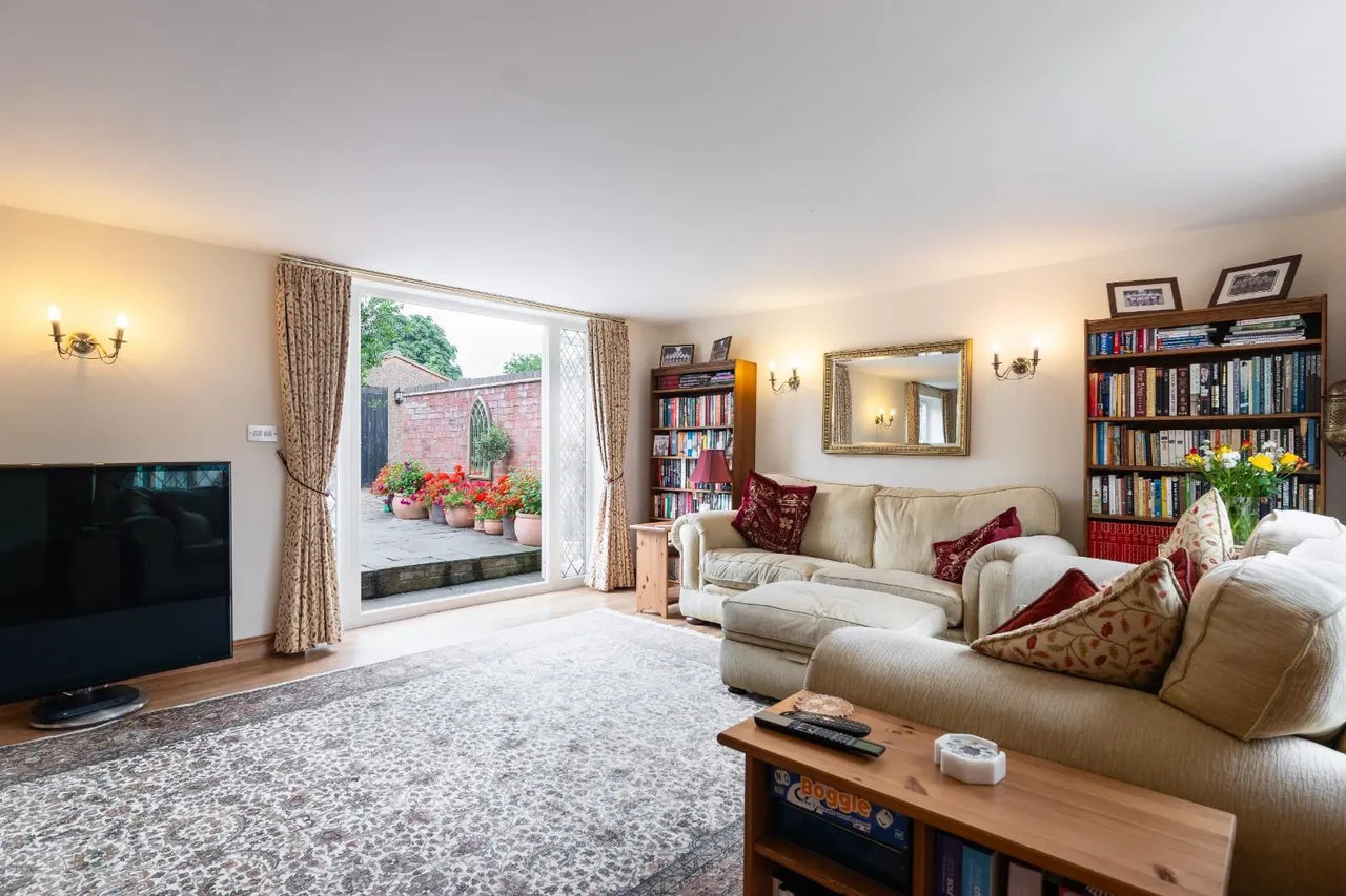 Hawthorne Gardens, Church Road, Long Itchington, photo 5